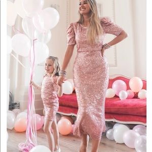 Pink sequence dress. Size 16/18 new* never worn.